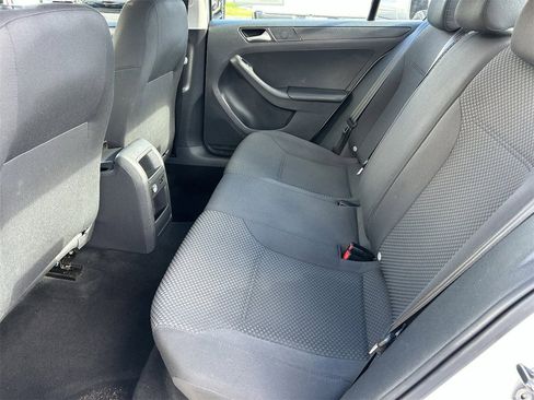 Used 2013 Volkswagen Jetta S image 13
