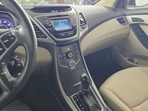 Used 2016 Hyundai Elantra SE w/ Option Group 02 image 30