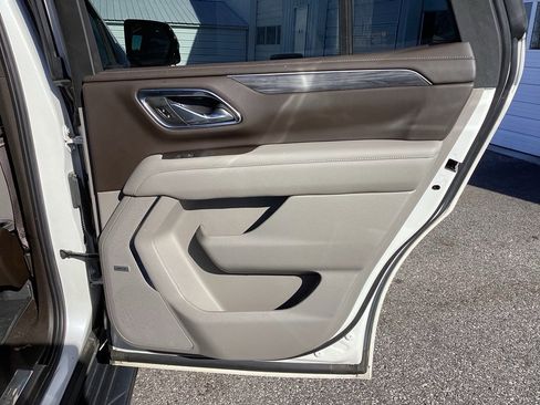 Certified 2022 GMC Yukon SLT w/ SLT Premium Package image 7