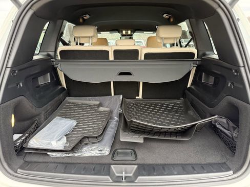 Certified 2025 Mercedes-Benz GLB 250 4MATIC image 12