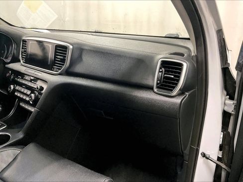Used 2020 Kia Sportage EX w/ Option Group 15 image 13
