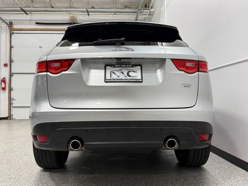 Used 2019 Jaguar F-PACE Premium image 6