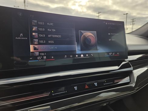 Used 2024 BMW 530i image 16