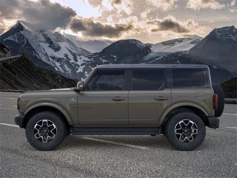 New 2025 Ford Bronco Outer Banks image 3