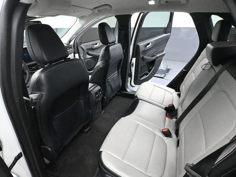 Used 2024 Ford Escape Platinum image 37