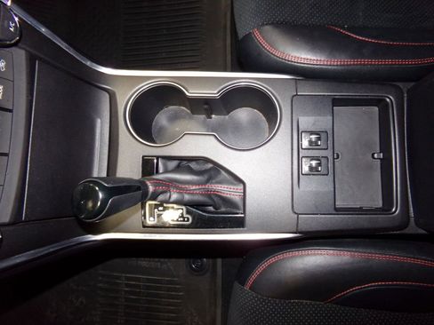 Used 2015 Toyota Camry XSE image 19