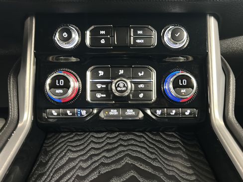Used 2024 GMC Yukon Denali w/ Denali Reserve Package AWD/4WD image 20