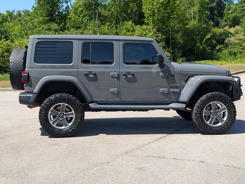 Used 2020 Jeep Wrangler Unlimited Sahara AWD/4WD image 14