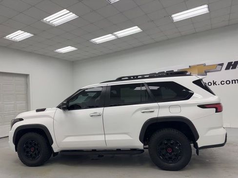 Used 2024 Toyota Sequoia TRD Pro AWD/4WD image 8