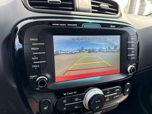 Used 2018 Kia Soul ! w/ Tech Package FWD image 23