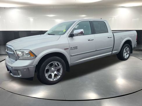 Used 2016 RAM 1500 Laramie w/ Convenience Group image 11