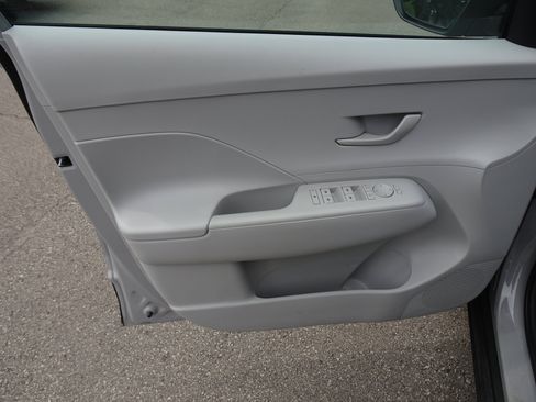 New 2026 Hyundai Kona SE AWD/4WD image 12