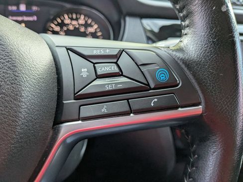 Used 2022 Nissan Rogue Sport SL w/ Premium Package FWD image 16