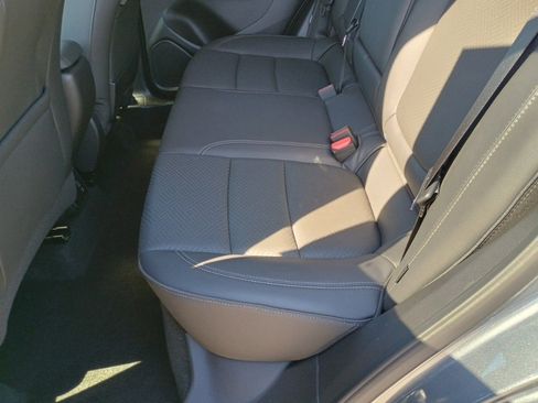 Used 2020 Buick Encore GX Essence w/ Experience Buick Package image 16