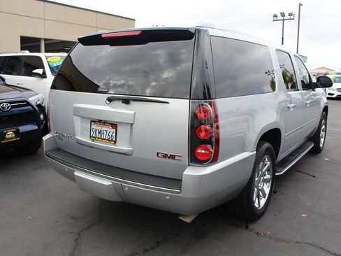Used 2014 GMC Yukon XL Denali image 7