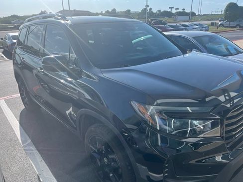 Used 2024 Honda Passport Black Edition image 3