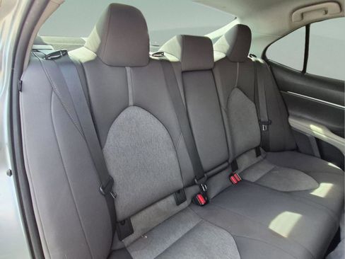 Used 2022 Toyota Camry LE FWD image 16