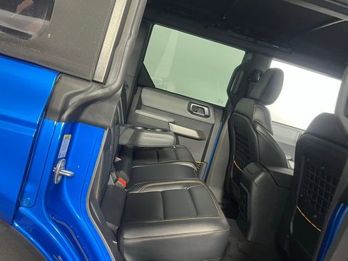 Used 2023 Ford Bronco Badlands image 35