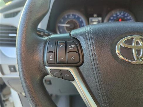 Certified 2020 Toyota Sienna LE FWD image 12