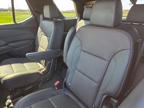Used 2023 Chevrolet Traverse High Country AWD/4WD image 49