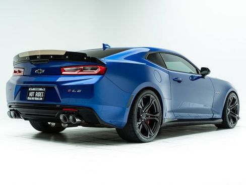 Used 2017 Chevrolet Camaro SS RWD image 12