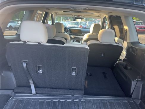 Used 2025 Kia Telluride SX w/ SX Captain's Chair Package image 17