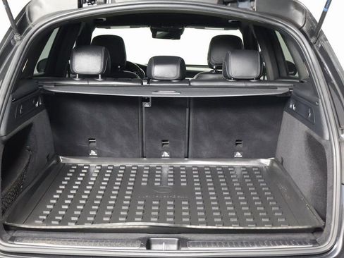 Used 2020 Mercedes-Benz GLC 300 4MATIC image 14
