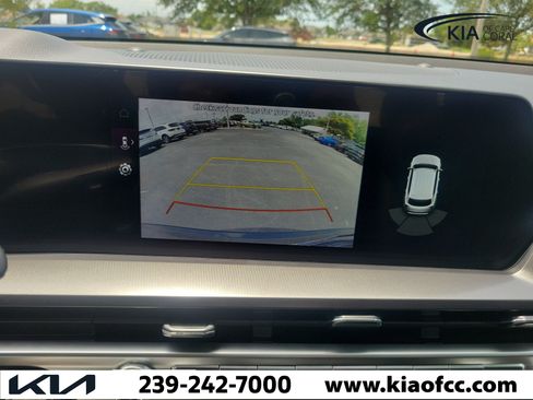 Certified 2024 Kia Telluride S w/ S Sunroof Package AWD/4WD image 33