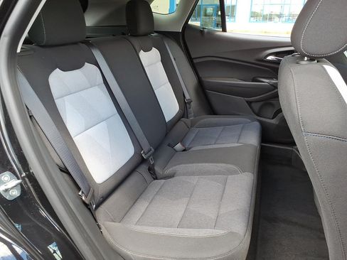 Used 2024 Chevrolet Trax LS w/ LS Convenience Package FWD image 7