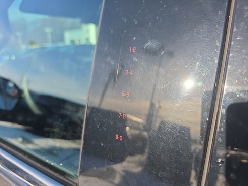 Used 2018 Ford Expedition Max XLT image 26