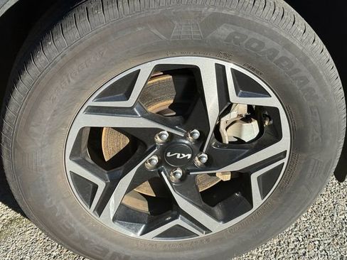 Used 2024 Kia Sportage LX image 14