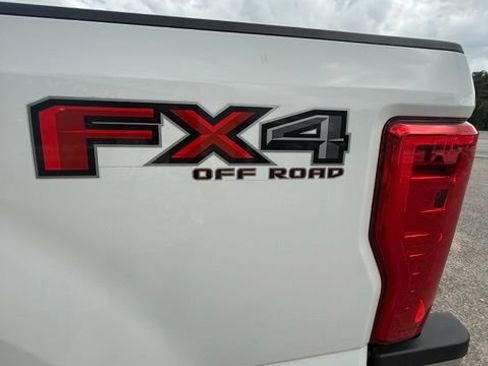 Used 2019 Ford F350 Lariat w/ Lariat Ultimate Package AWD/4WD image 7