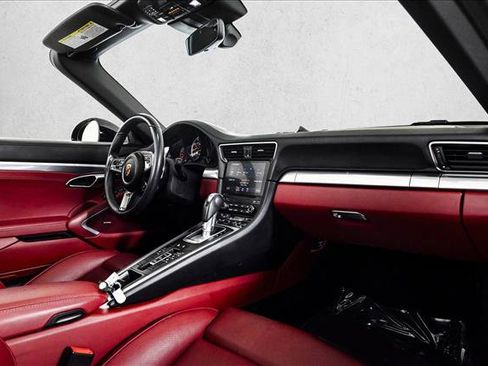 Used 2018 Porsche 911 Turbo image 11