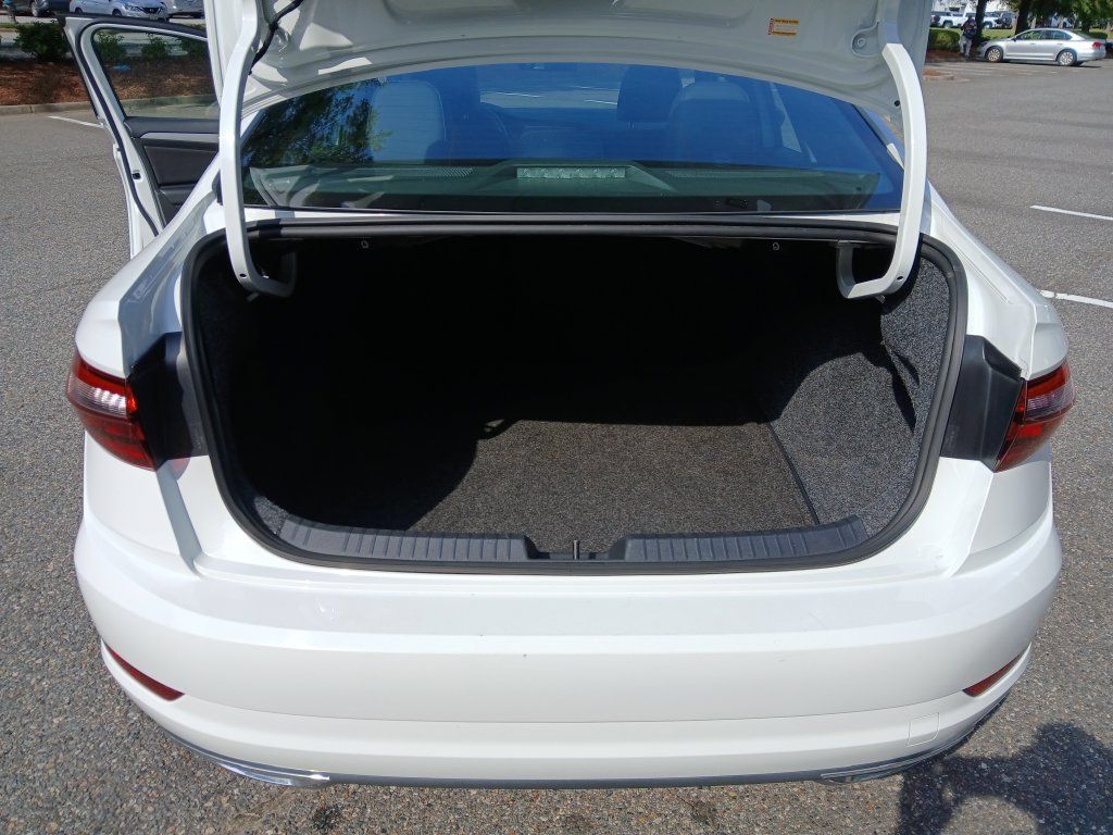 Used 2021 Volkswagen Jetta R-Line w/ R-Line Cold Weather Package FWD image 23