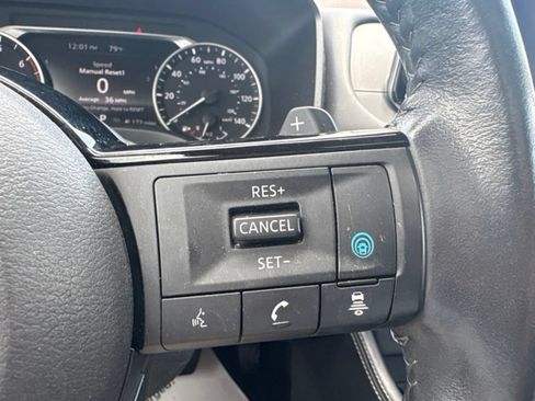 Used 2023 Nissan Rogue SL AWD/4WD image 13