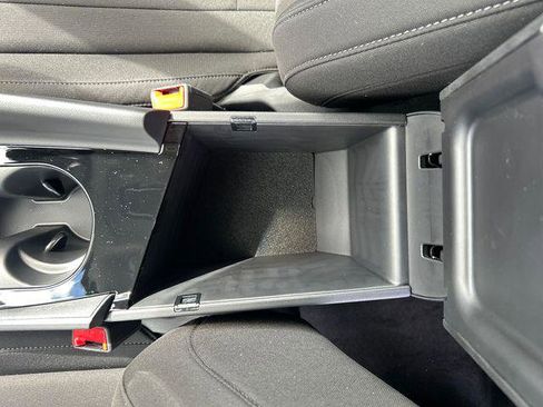New 2026 Hyundai Elantra Hybrid FWD image 18