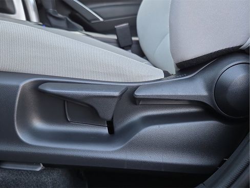 Certified 2022 Toyota Corolla Cross L image 12