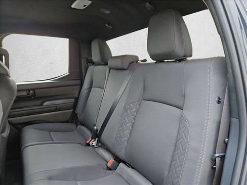 Used 2025 Toyota Tacoma SR5 AWD/4WD image 17
