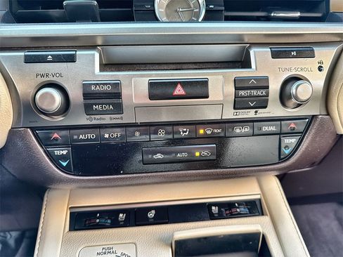 Used 2016 Lexus ES 350 image 17