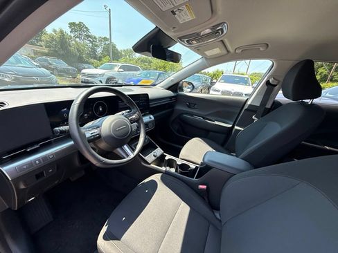 Used 2025 Hyundai Kona SEL AWD/4WD image 15