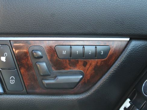 Used 2013 Mercedes-Benz C 250 Sedan image 26