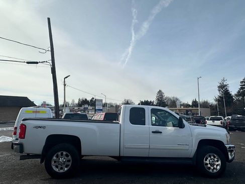 Used 2011 Chevrolet Silverado 3500 LT AWD/4WD image 7