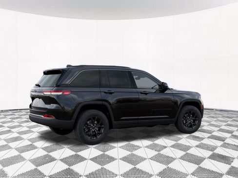 New 2026 Jeep Grand Cherokee Altitude image 5