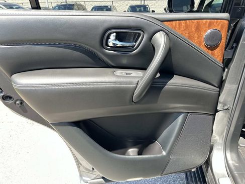 Used 2018 INFINITI QX80 4WD w/ Driver Assistance Package image 31