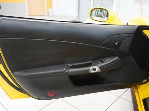 Used 2011 Chevrolet Corvette Grand Sport RWD image 17