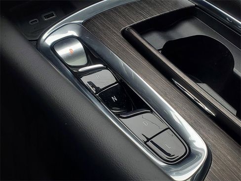 Used 2022 Buick Enclave Avenir w/ LPO, Floor Liner Package image 27