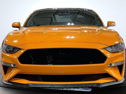 Used 2018 Ford Mustang GT Premium w/ GT Performance Package RWD image 3