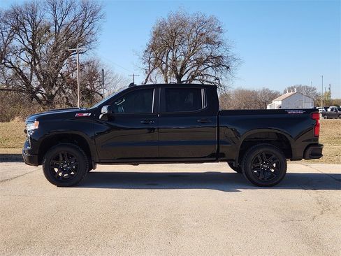 Used 2025 Chevrolet Silverado 1500 LT Trail Boss w/ Convenience Package II image 4