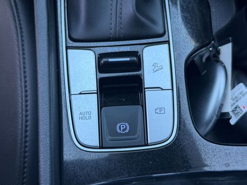 Used 2025 Hyundai Santa Cruz SEL FWD image 23