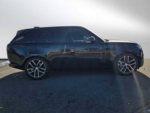 New 2025 Land Rover Range Rover SE image 6
